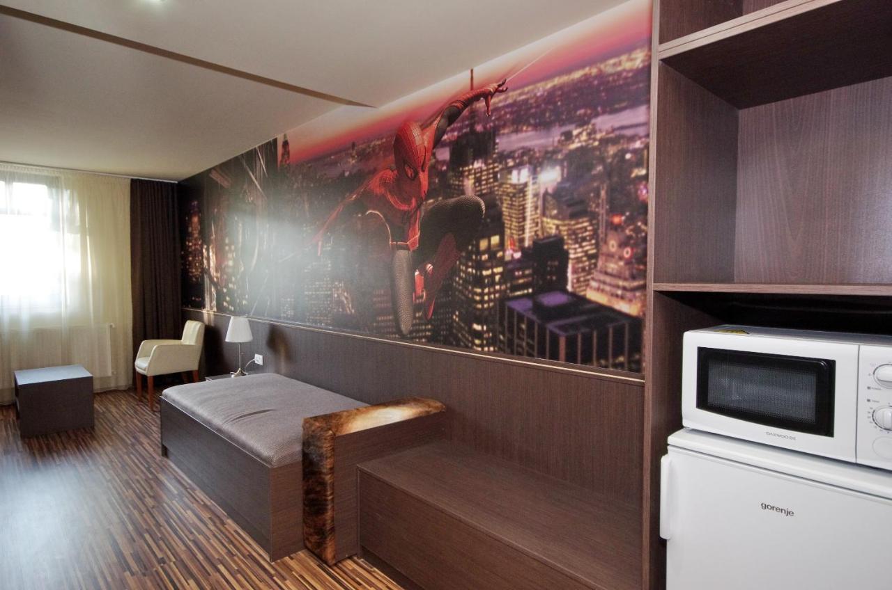 Corvin Apartman Дьюла Экстерьер фото