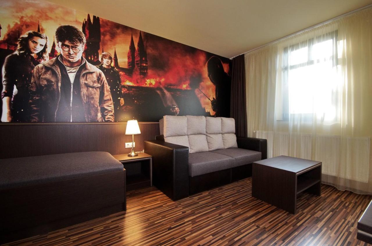 Corvin Apartman Дьюла Экстерьер фото